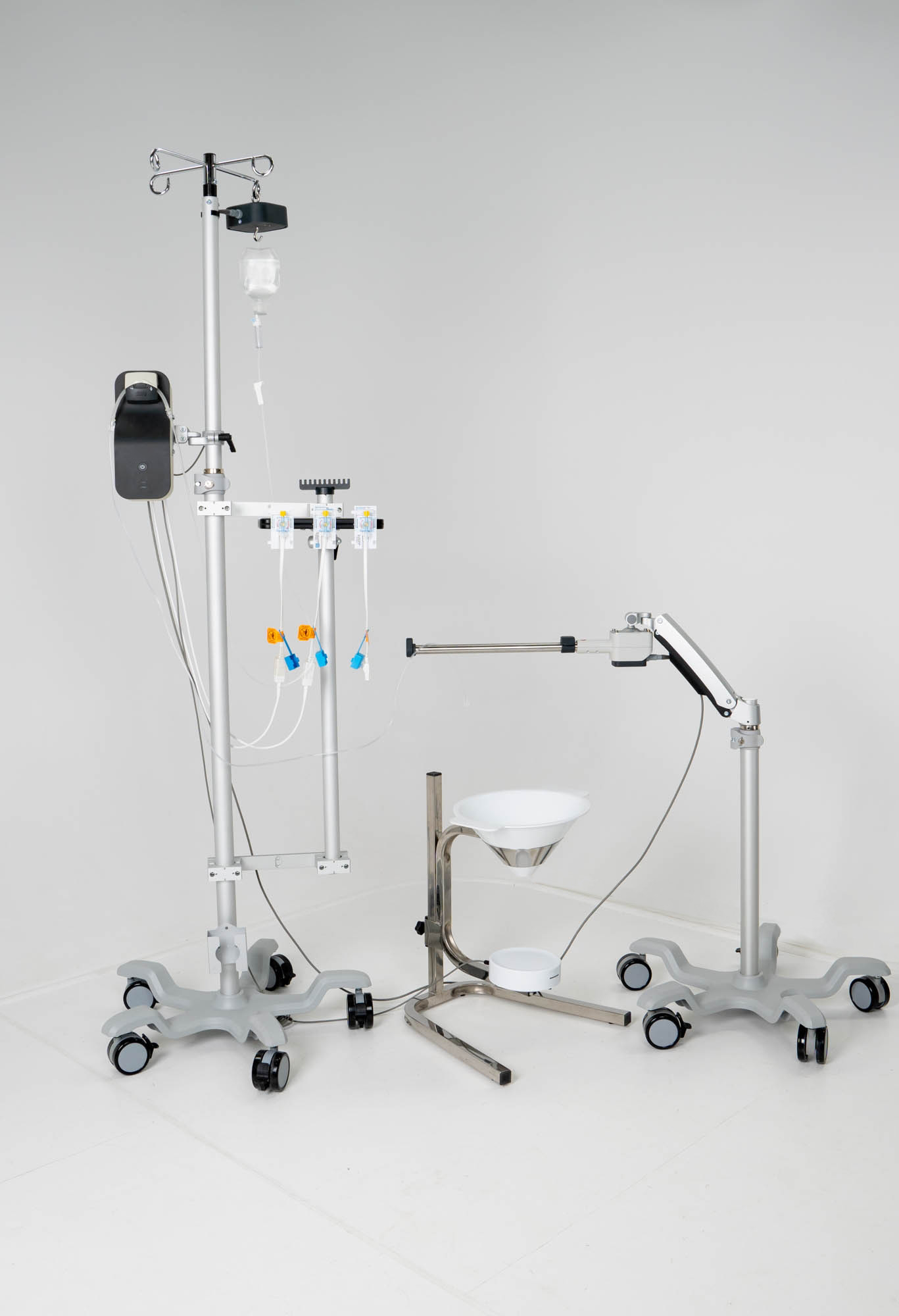 Уродинамическая система УроСмарт — стойка КУДИ и урологическое кресло